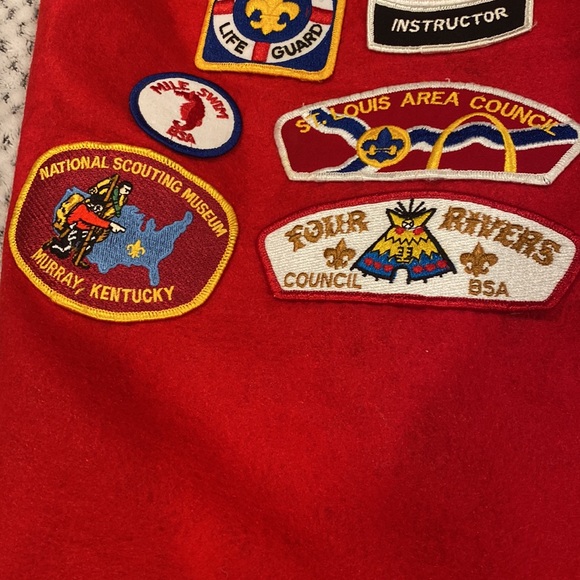 Vintage Boy Scout felt vest with 17 patches - Picture 3 of 10